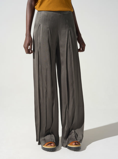 Wide & flowing pants